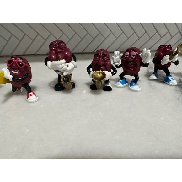 Vintage California Raisin Figures 80s 90s Sax Boombox Guitar Sunglasses 2" to 3" - Picture 3 of 12